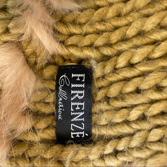 Knit Scarf Rabbit Fur Trim - Picture 4 of 7